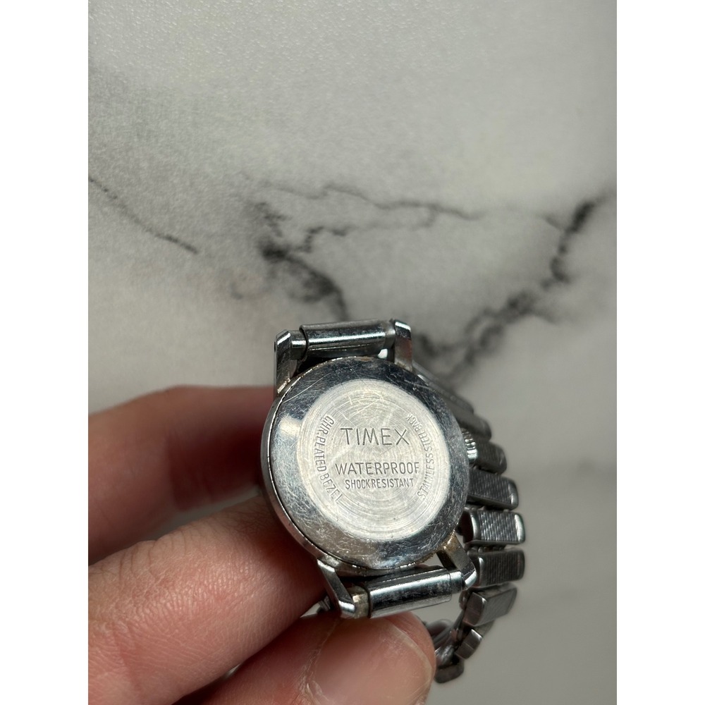 Vintage Timex Womens‎ Mechanical Wind Up Watch Silver Tone Expansion Band 22mm